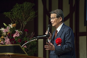 岸氏