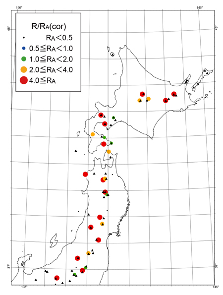 図2 東日本の火山周辺で発生している31火山の震源域の地下水のヘリウム同位体比