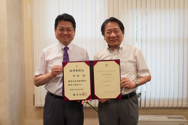 杉山正和所長（左）と中村シニアリサーチフェロー