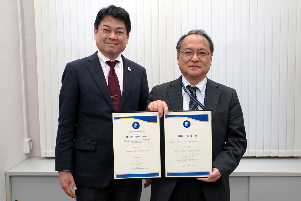 杉山正和所長（左）と瀬川浩司シニアリサーチフェロー（右）