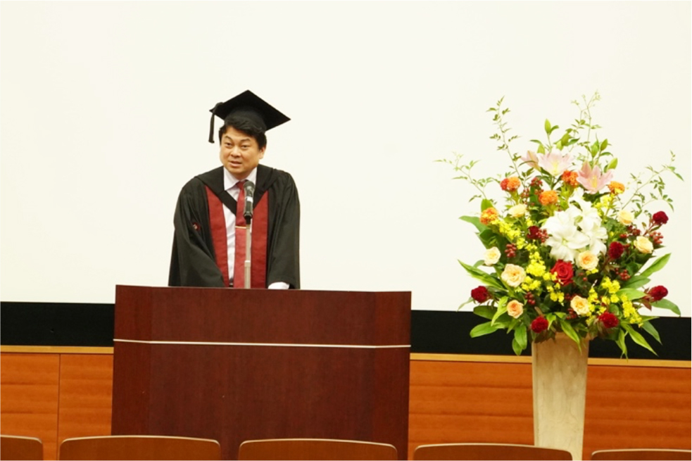学生に語りかける東京大学先端科学技術研究センターの杉山正和所長